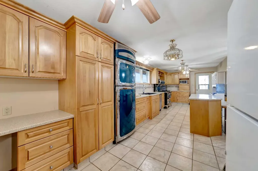 106 1 Street W Waseca SK S0M 3A0