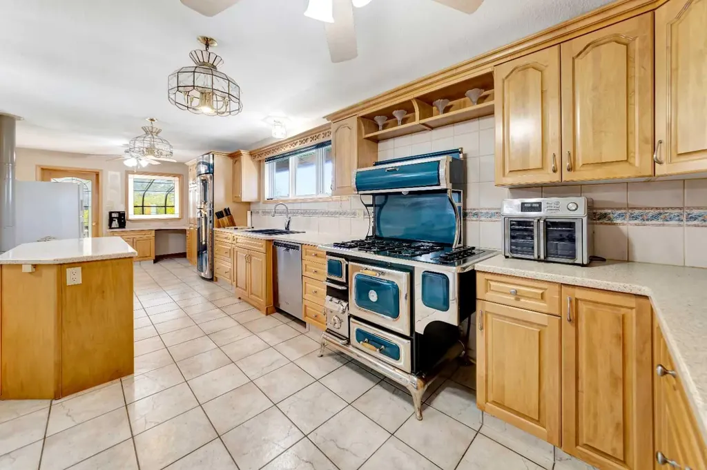106 1 Street W Waseca SK S0M 3A0