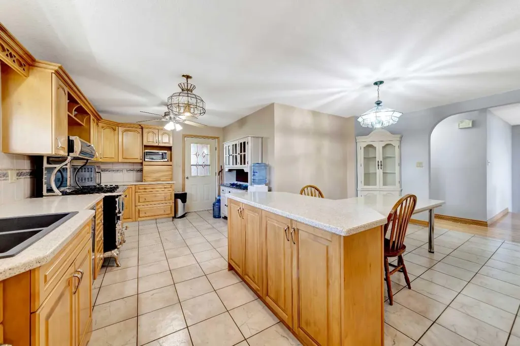 106 1 Street W Waseca SK S0M 3A0