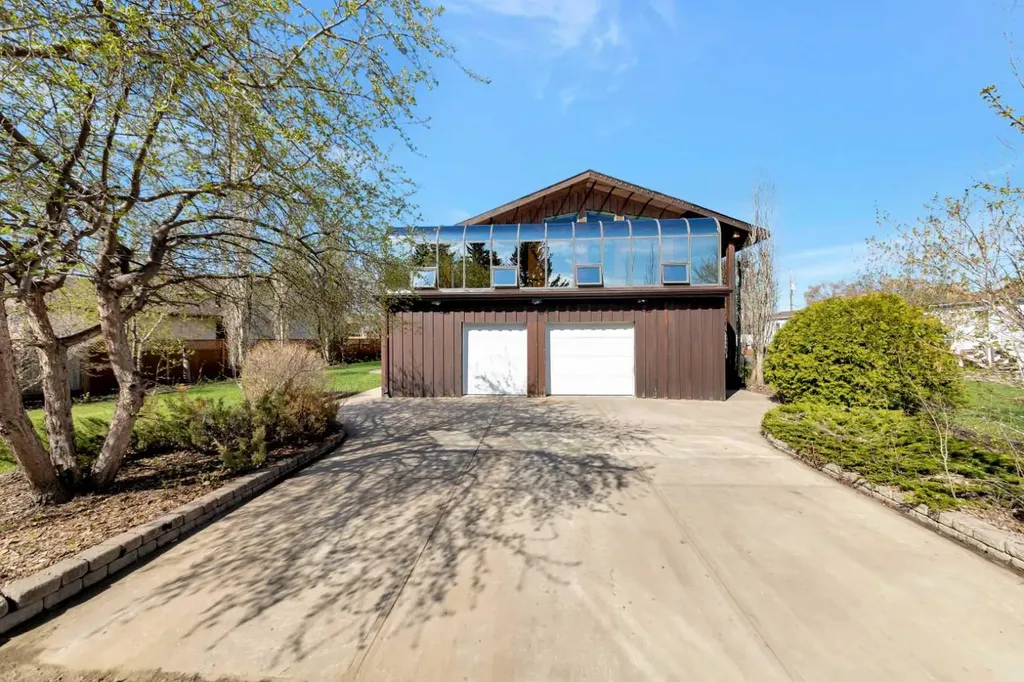 106 1 Street W Waseca SK S0M 3A0