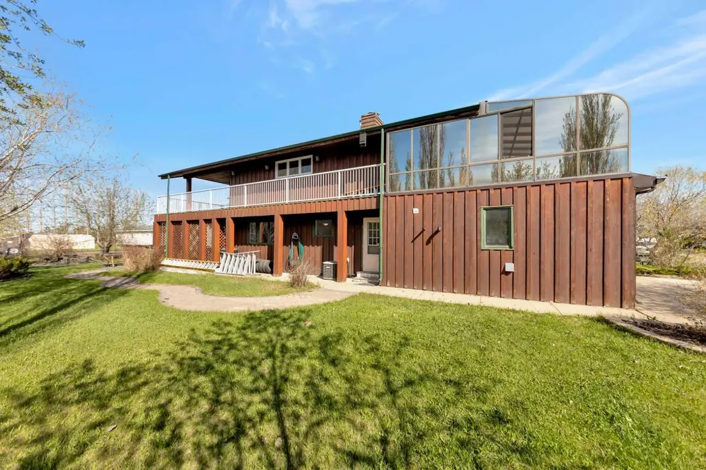 106 1 Street W Waseca SK S0M 3A0