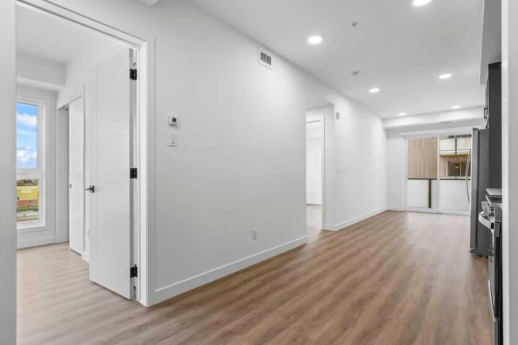 3107 Warren Street NW Calgary AB T3B6N7