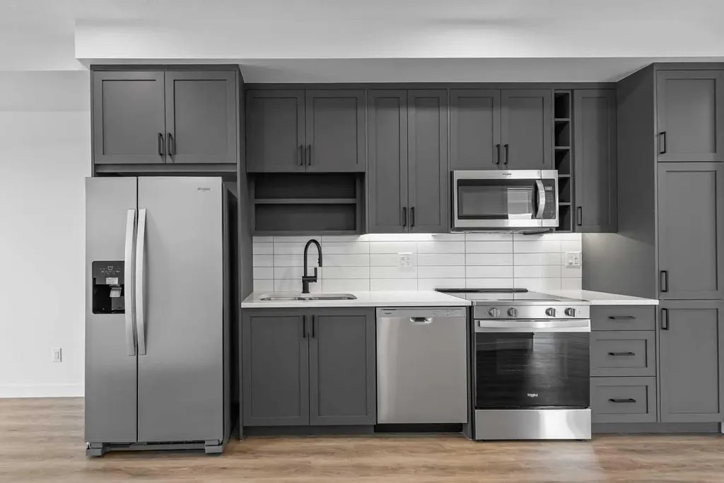 3107 Warren Street NW Calgary AB T3B6N7