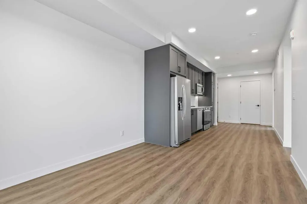 3107 Warren Street NW Calgary AB T3B6N7