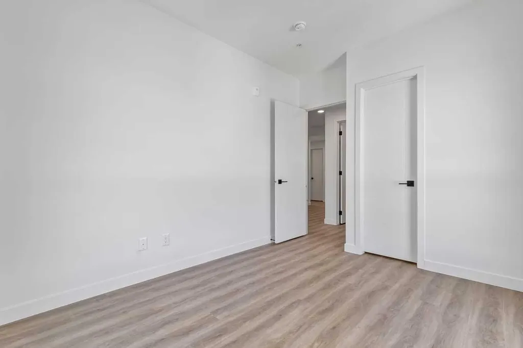 3107 Warren Street NW Calgary AB T3B6N7