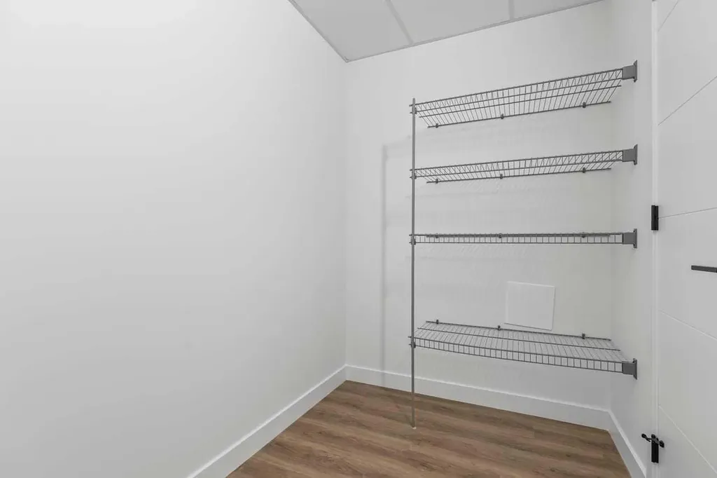 3107 Warren Street NW Calgary AB T3B6N7