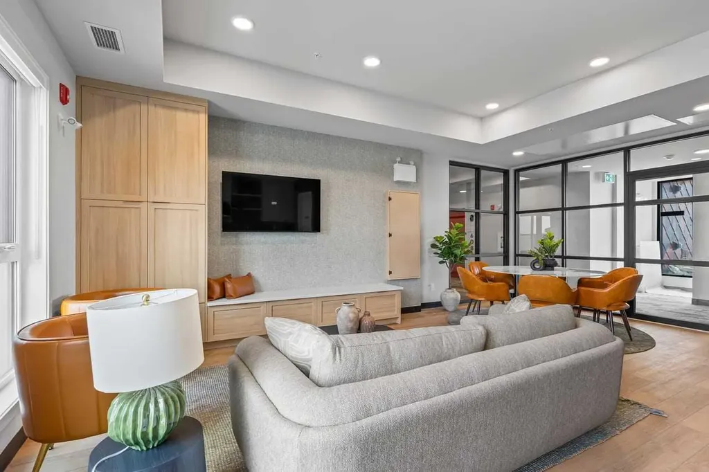 3107 Warren Street NW Calgary AB T3B6N7