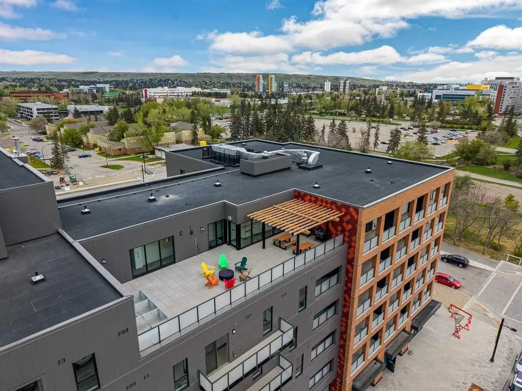 3107 Warren Street NW Calgary AB T3B6N7