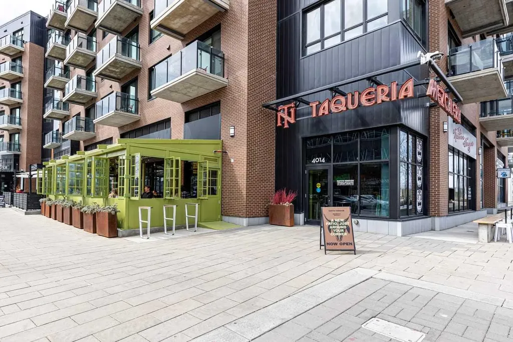 3107 Warren Street NW Calgary AB T3B6N7