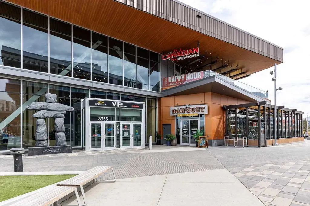 3107 Warren Street NW Calgary AB T3B6N7