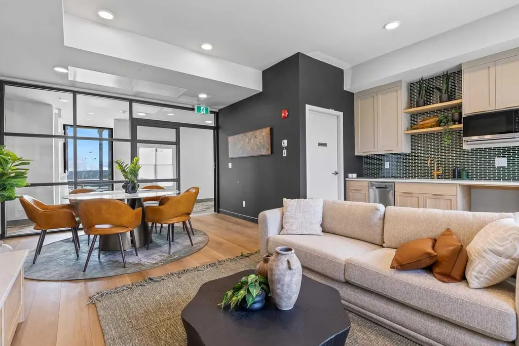 3107 Warren Street NW Calgary AB T3B6N7