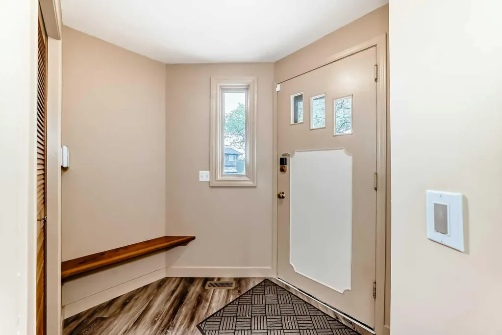 2518 21 Street SW Calgary AB T2T 5A8