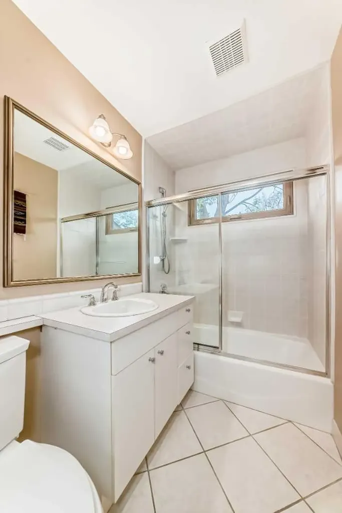 2518 21 Street SW Calgary AB T2T 5A8