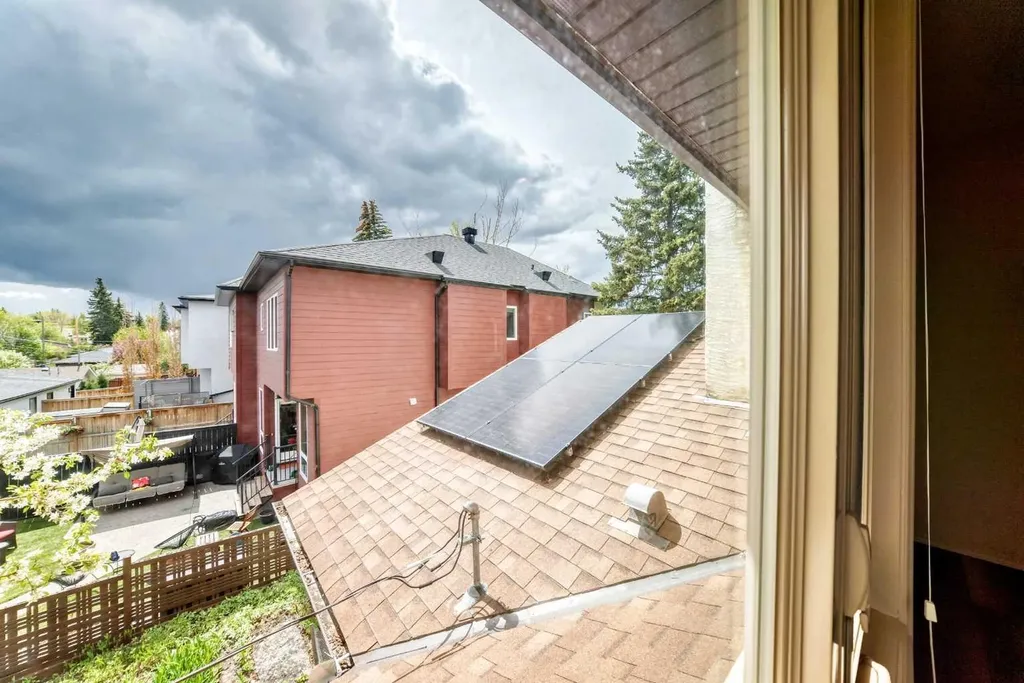 2518 21 Street SW Calgary AB T2T 5A8