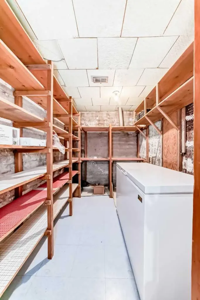 2518 21 Street SW Calgary AB T2T 5A8