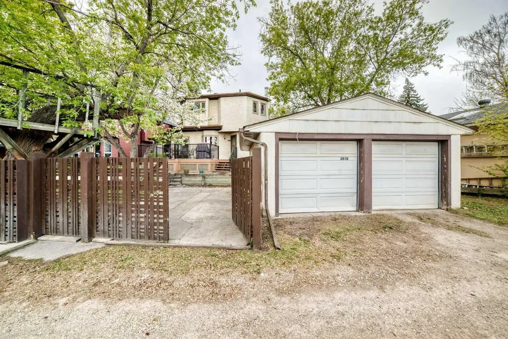 2518 21 Street SW Calgary AB T2T 5A8