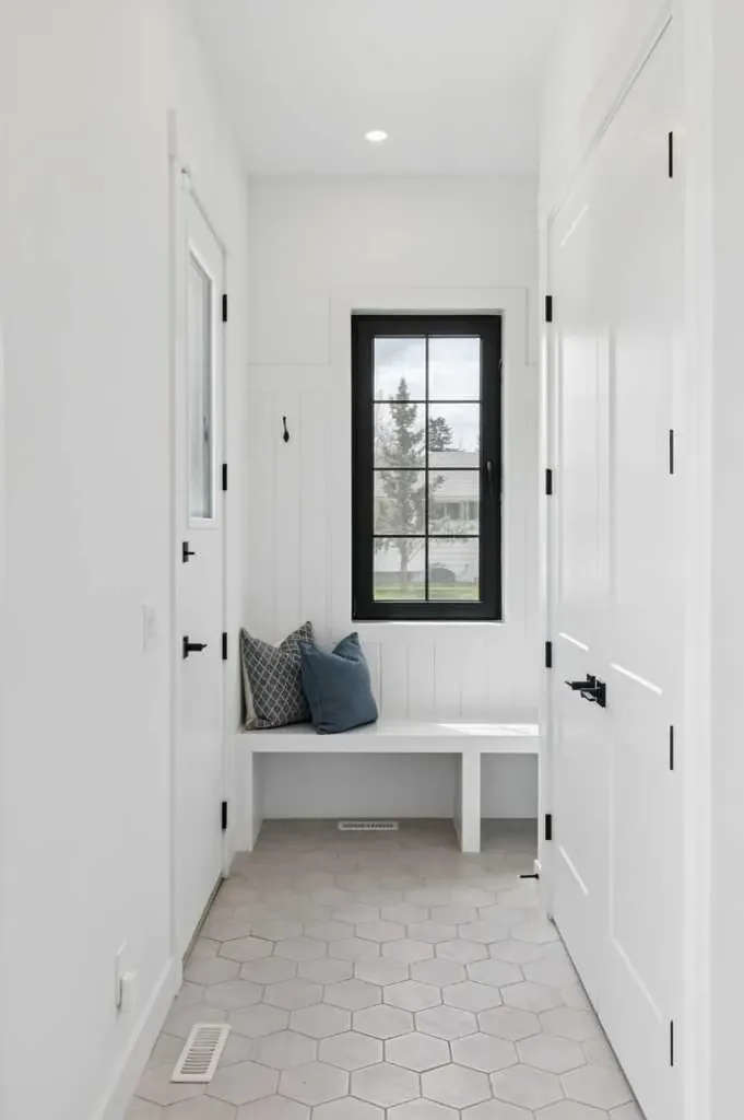 3728 5 Avenue SW Calgary AB T3C 0B8