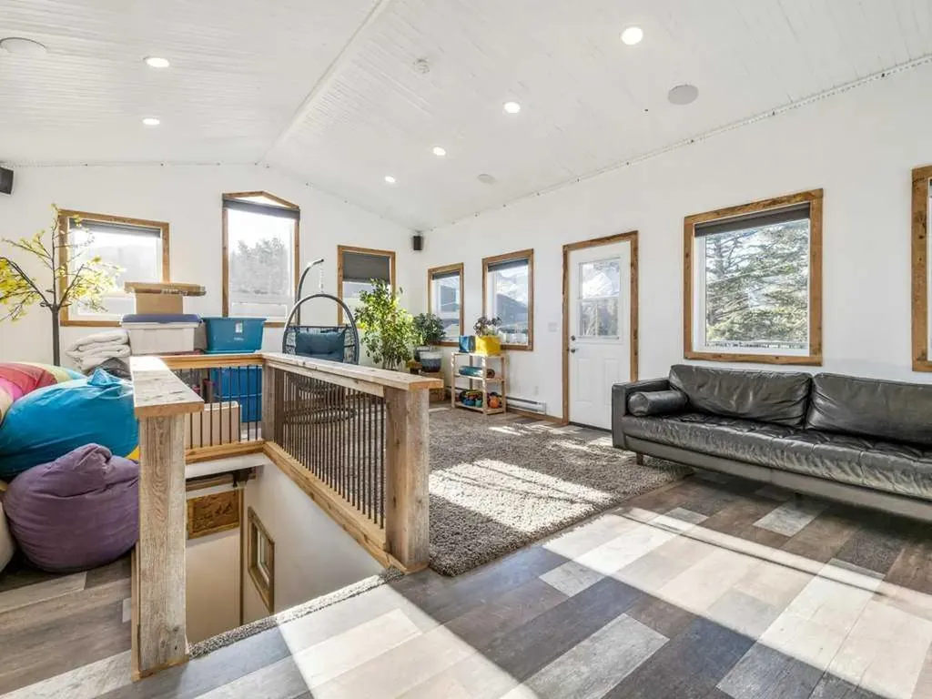 6501 22 Avenue Coleman AB T0K0M0