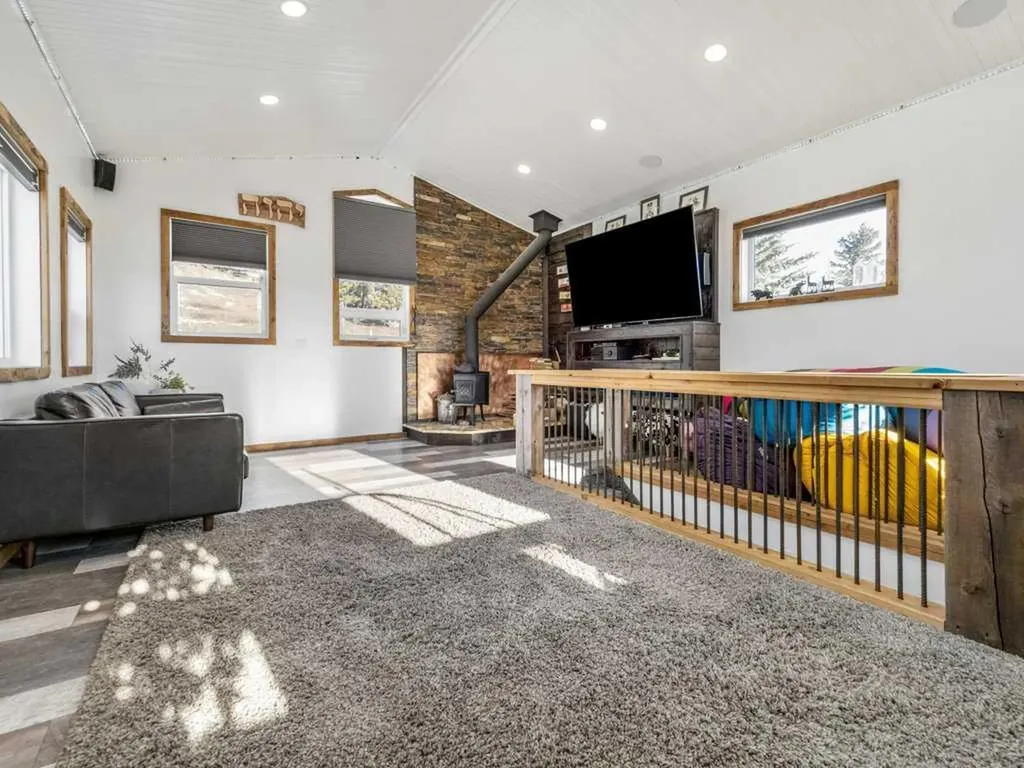 6501 22 Avenue Coleman AB T0K0M0