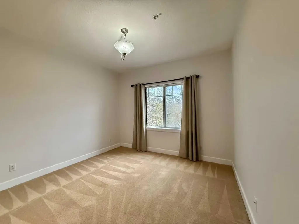 9918 Gordon Avenue Fort Mcmurray AB T9H5L1