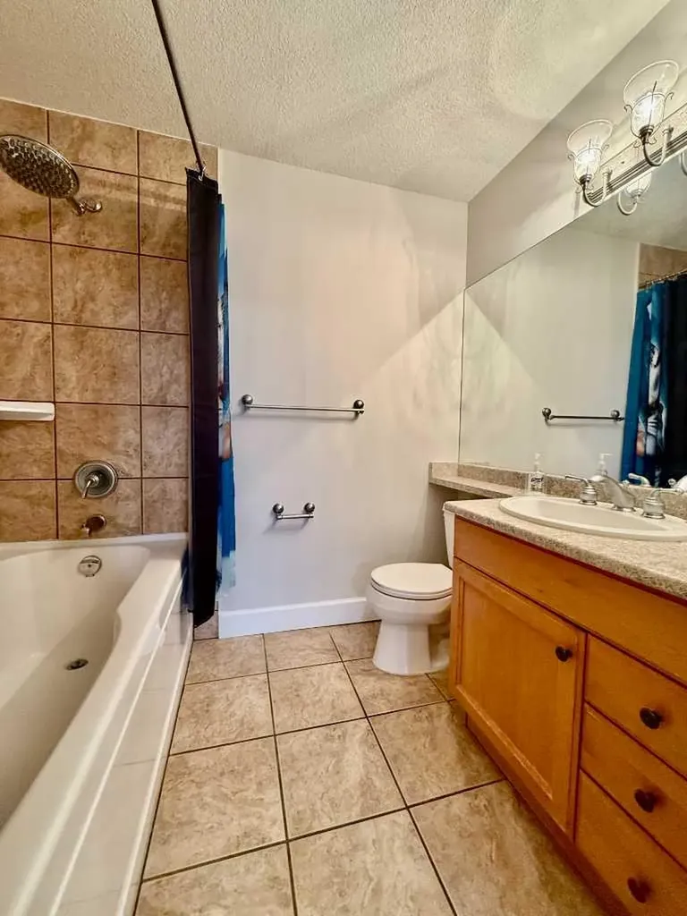9918 Gordon Avenue Fort Mcmurray AB T9H5L1