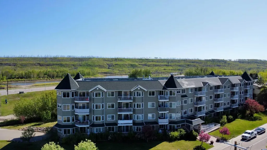 9918 Gordon Avenue Fort Mcmurray AB T9H5L1