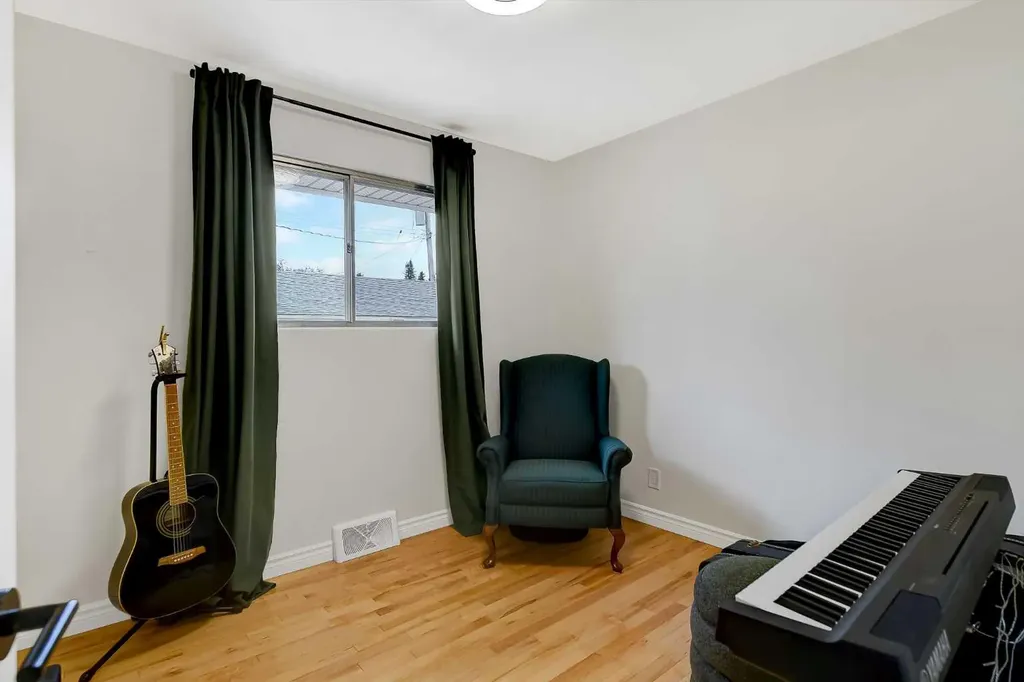 10015 89 Avenue Grande Prairie AB T8V 0E2