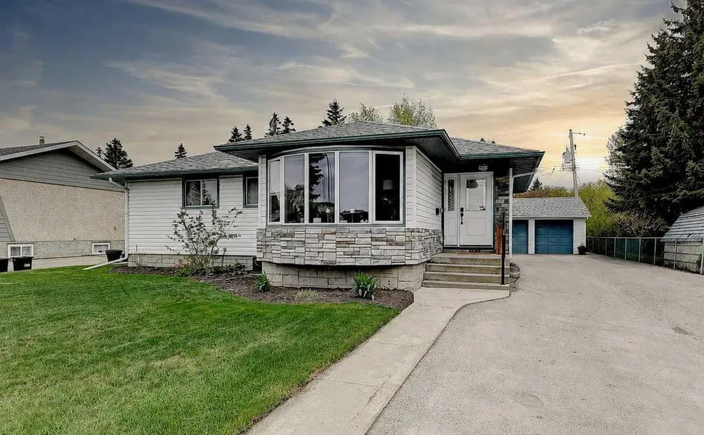 10015 89 Avenue Grande Prairie AB T8V 0E2