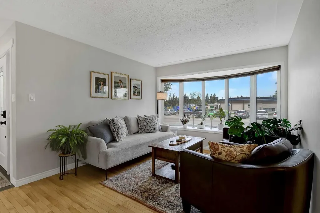 10015 89 Avenue Grande Prairie AB T8V 0E2
