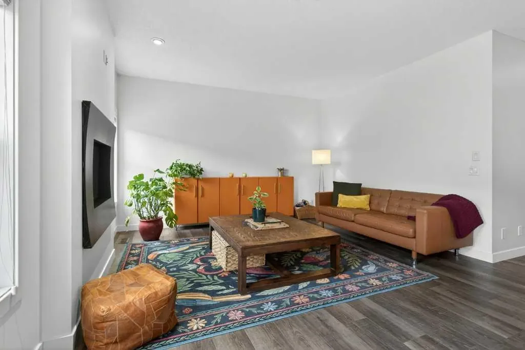 1091 Brightoncrest Green SE Calgary AB T2Z 1G8