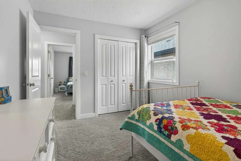 1091 Brightoncrest Green SE Calgary AB T2Z 1G8