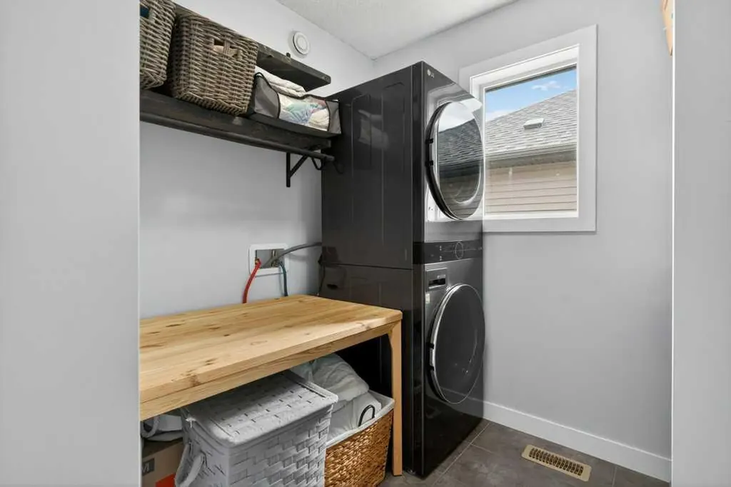 1091 Brightoncrest Green SE Calgary AB T2Z 1G8