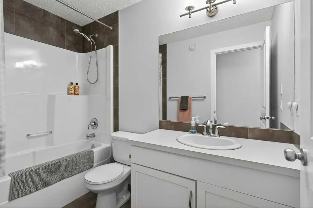 1091 Brightoncrest Green SE Calgary AB T2Z 1G8