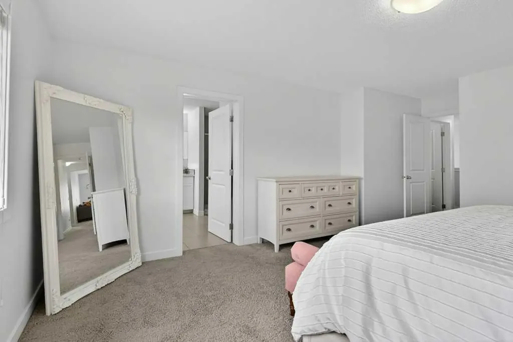 1091 Brightoncrest Green SE Calgary AB T2Z 1G8