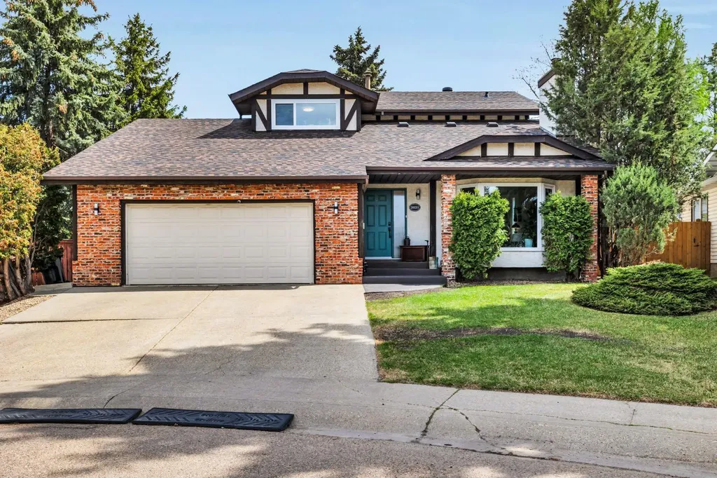 2021 112a Street Edmonton AB T6J 4V5