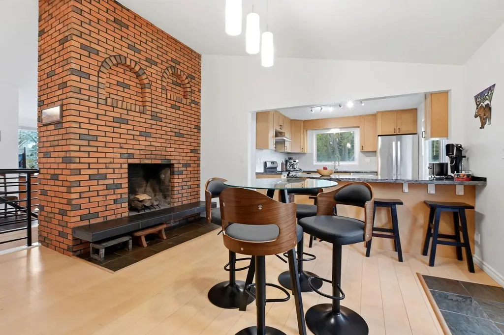 60 Anquetel Close Red Deer AB T4R 1G7