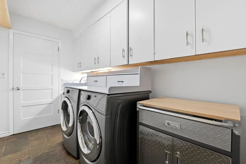 60 Anquetel Close Red Deer AB T4R 1G7