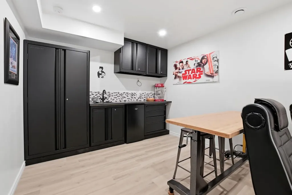 60 Anquetel Close Red Deer AB T4R 1G7