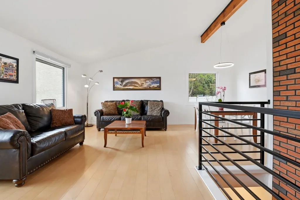 60 Anquetel Close Red Deer AB T4R 1G7