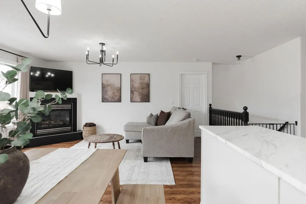 117 Sandulac Street Fort Mcmurray AB T9K 2T3