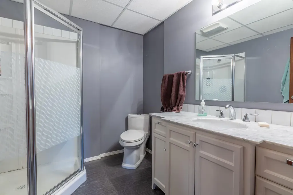 932 22 Street NE Medicine Hat AB T1C 1L7