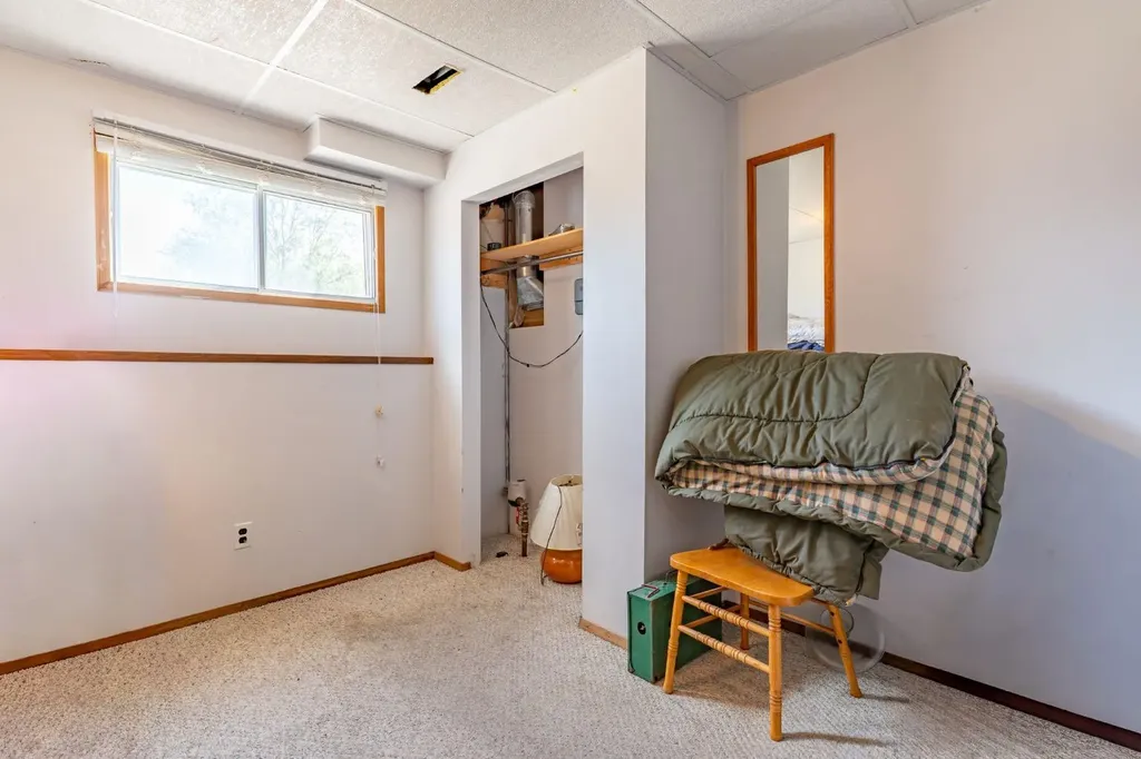 932 22 Street NE Medicine Hat AB T1C 1L7