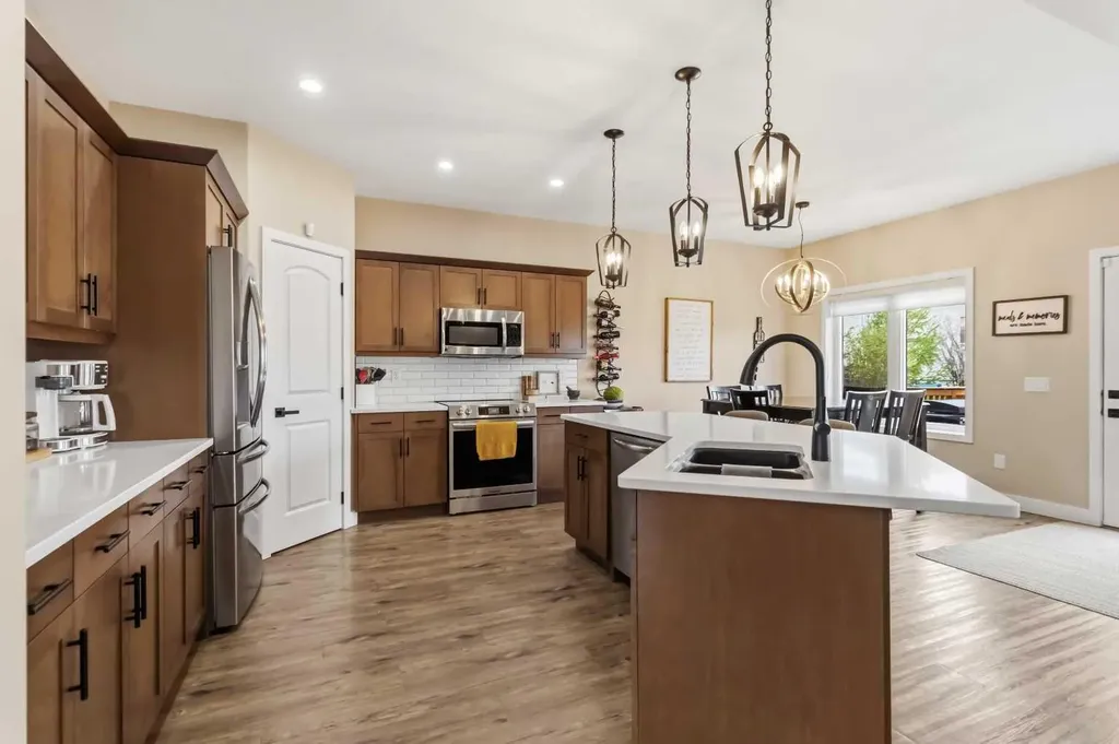 194 Nelson Lane Fort Mcmurray AB T9K 2S9
