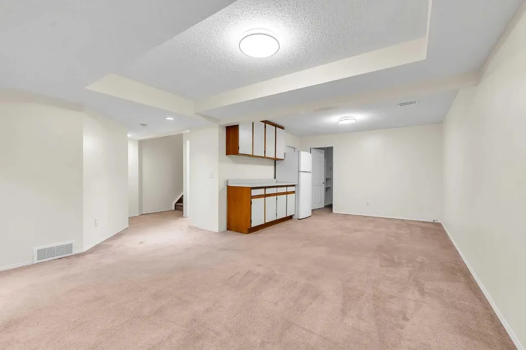 68 Catalina Circle NE Calgary AB T1Y 7B7