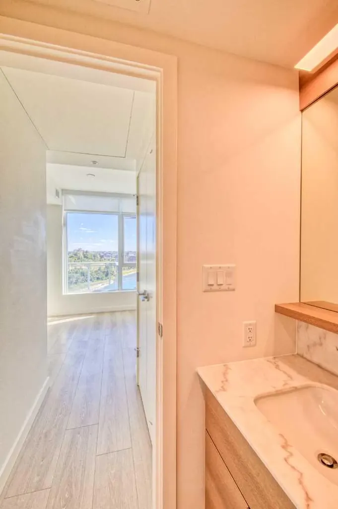 108 Waterfront Court SW Calgary AB T2P 1K7