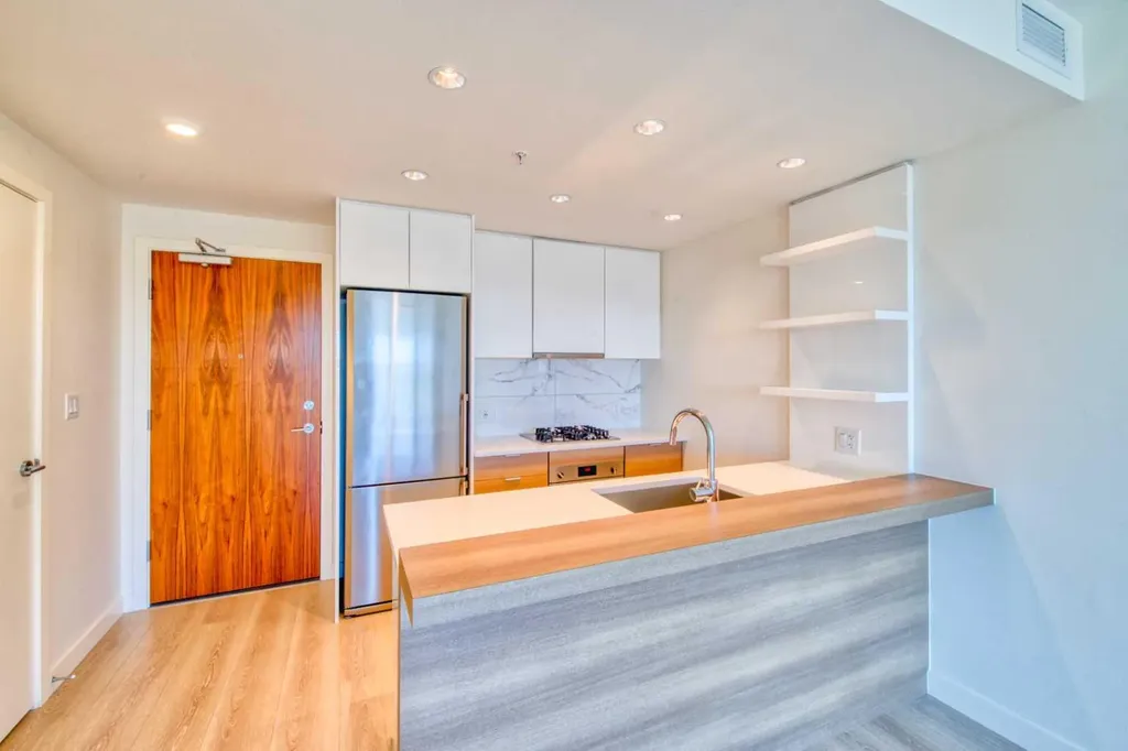 108 Waterfront Court SW Calgary AB T2P 1K7