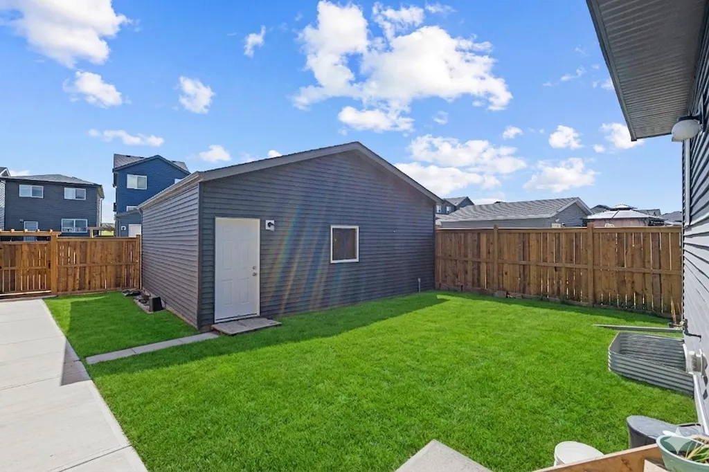 56 Belmont Green SW Calgary AB T2X5E3