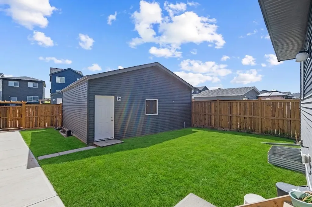 56 Belmont Green SW Calgary AB T2X5E3
