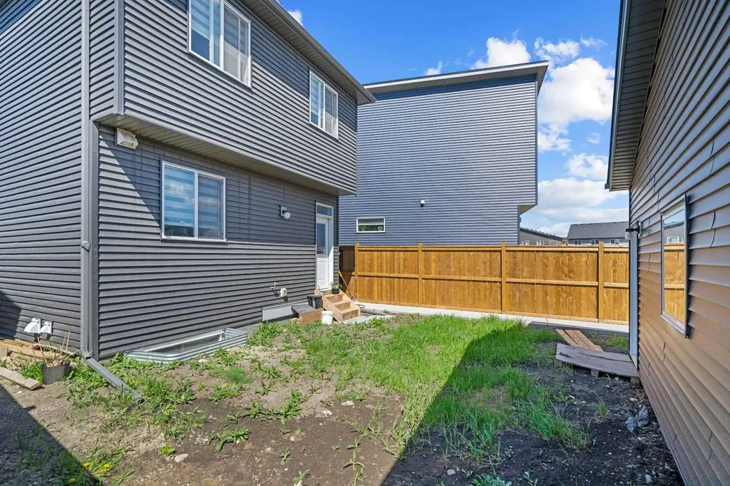 56 Belmont Green SW Calgary AB T2X5E3