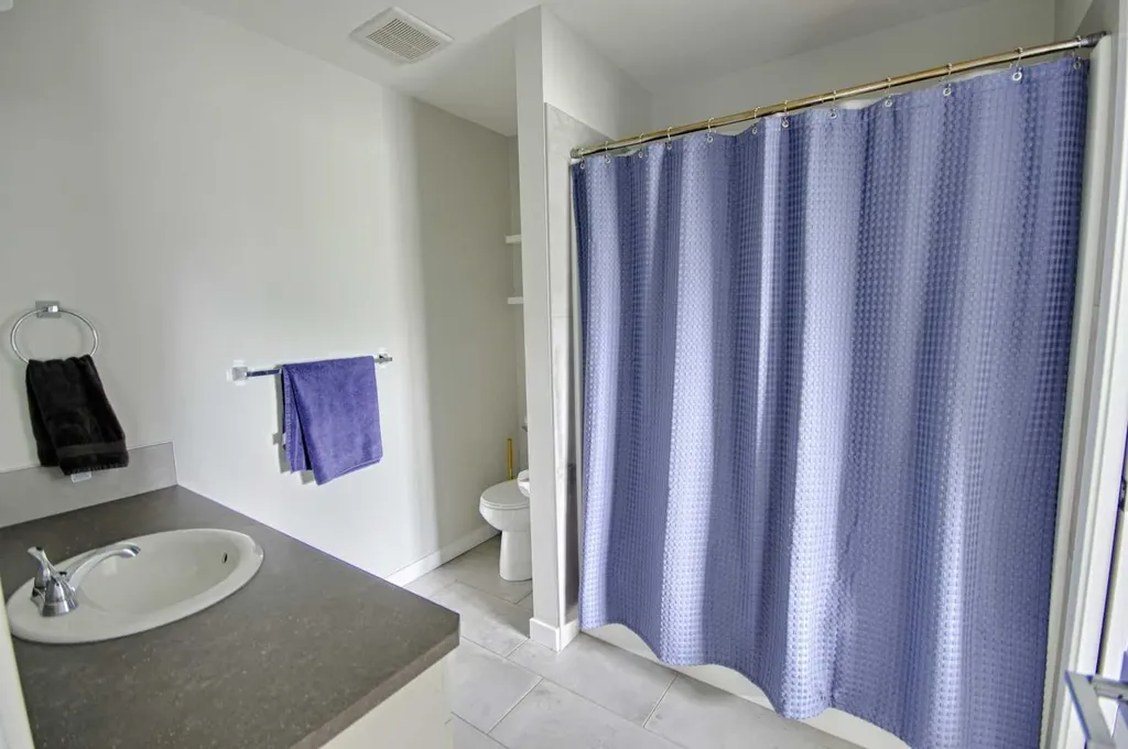 643 Moonlight Lane W Lethbridge AB T1J 5M1